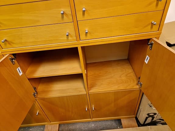 Mycket fina skåpmoduler i ek från IKEA