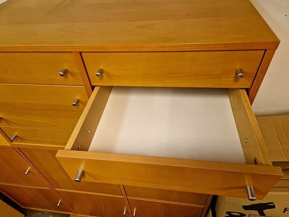 Mycket fina skåpmoduler i ek från IKEA