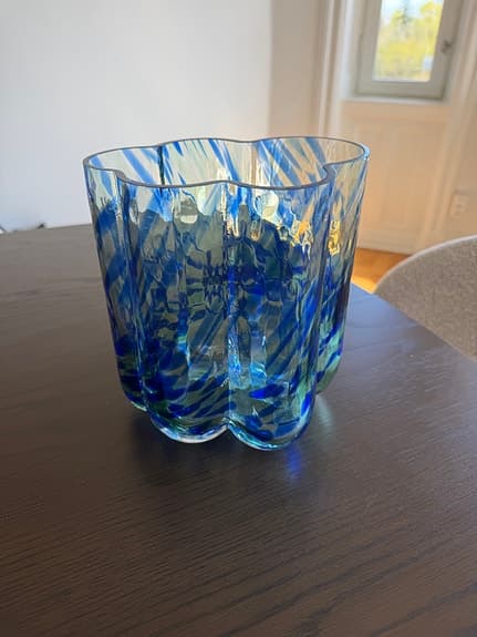 SEA Glasbruk vas design Rune Strand blå/grön konstglas tulpanvas