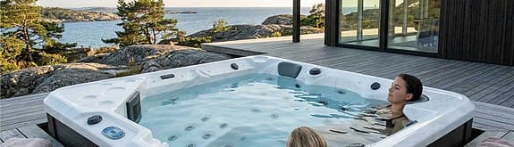 Utespa bubbelpool vit