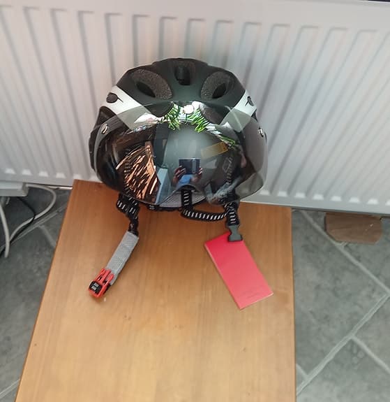 Ny cykel hjälm med visir