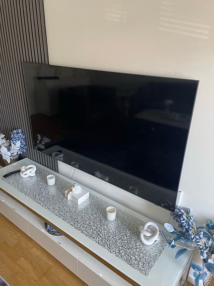 Samsung 65" QE1D 4K QLED Smart TV (2024)