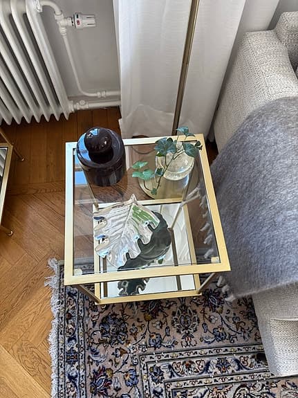 Sidobord / avlastningsbord / sideboard