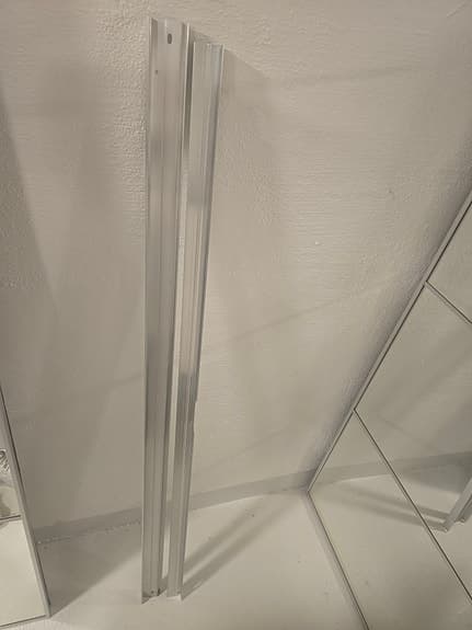 IKEA spegeldörr med aluminiumram