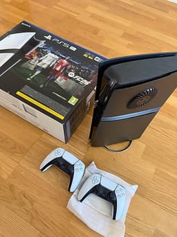 Sony Playstation 5 pro 2TB 5 månader gammal