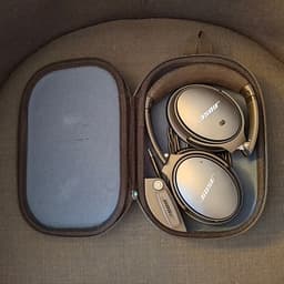 Bose QuietComfort 25 hörlurar med sladd