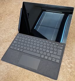 Microsoft Surface Pro 7 i7/16/256 + Tillbehör