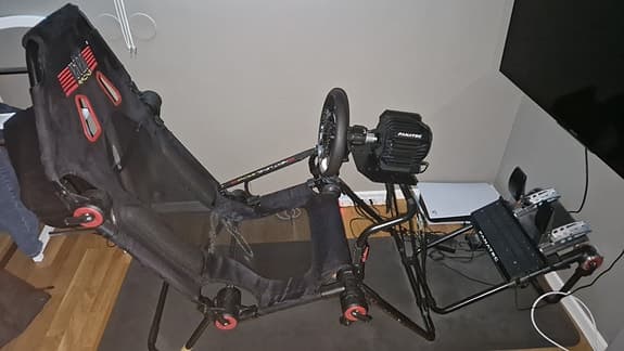 Fanatec GT DD Pro 5nm sett + Next Level Racing F-GT Lite stol