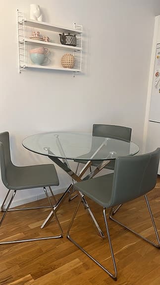 matbord i krom och glas
