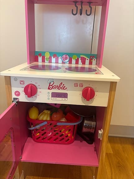Barbie leksakskök spis och ugn rosa