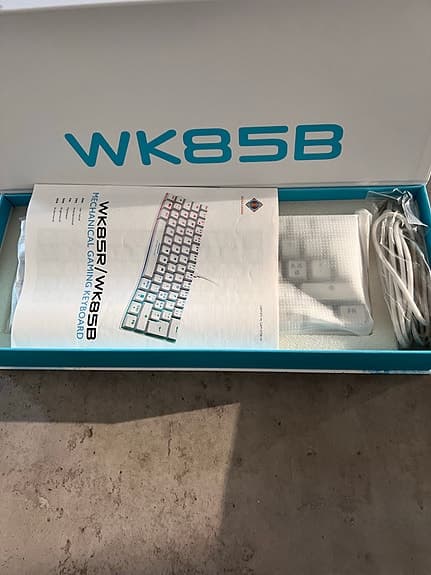 WK85B mekaniskt tangentbord vitt