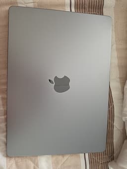 MacBook Pro 14-tum M2 Pro 16GB RAM