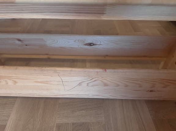 IKEA bänk i trä med hylla