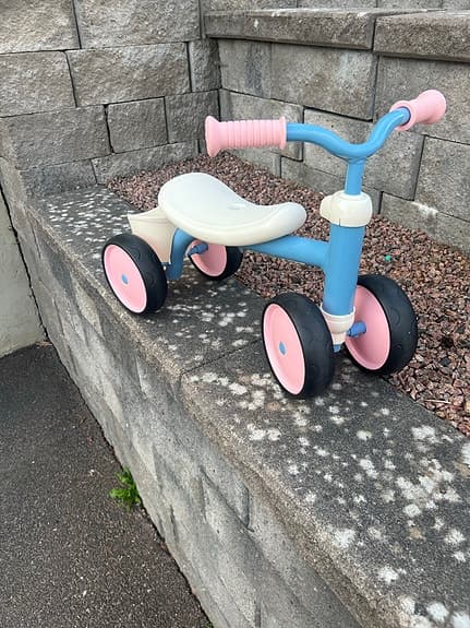 Småby Rookie Gåbil i nyskilt !