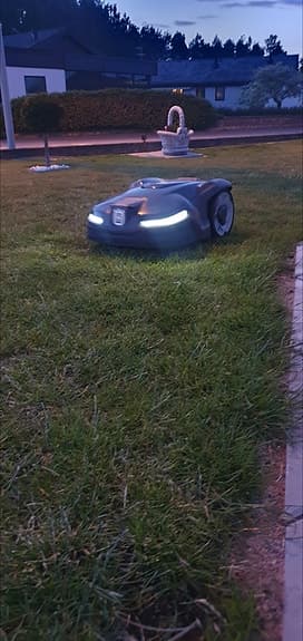 Husqvarna Automower 405 X-line robotgräsklippare 2024 årsmodell