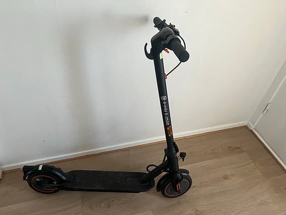 E-Way elsparkcykel svart
