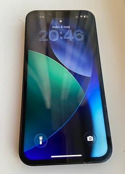 Apple iPhone 13 128 GB svart