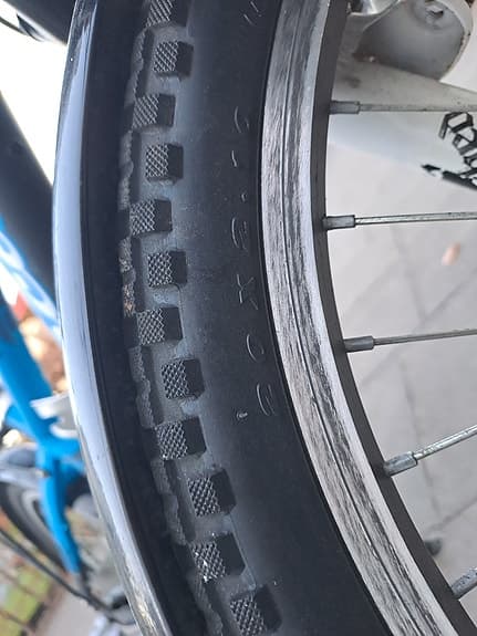 Cresent 20" med frambroms och fotbroms bak