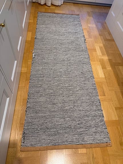 Design House Stockholm matta gångmatta gråmelerad