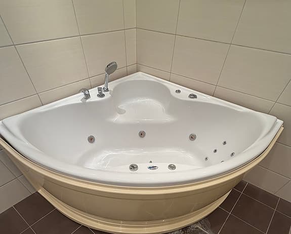 Jacuzzi