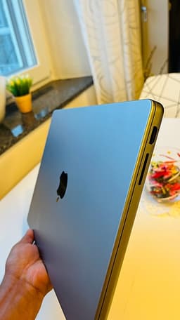 MacBook Pro M3 (14,2”) 8 GB RAM och 500 GB SSD