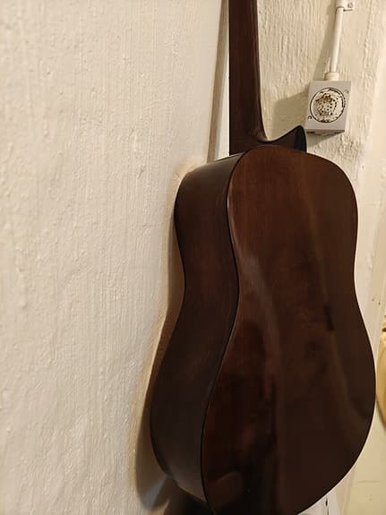 Akustisk gitarr (Tone craft )