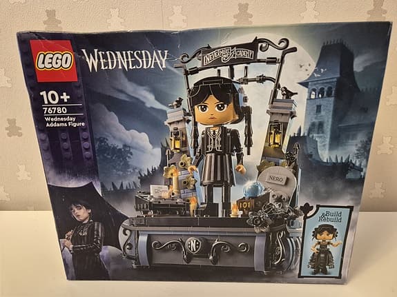 Oöppnad LEGO Wednesday Addams (76780) - Helt ny!