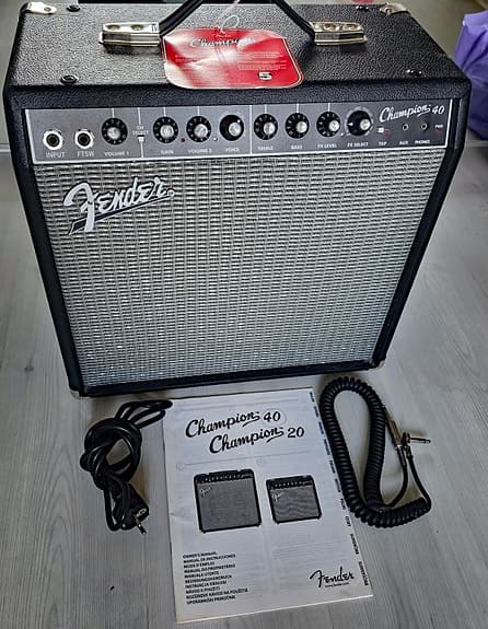 Fender Champion 40 Comboförstärkare på 40 Watt med 12″ högtalare. Fabriksny!