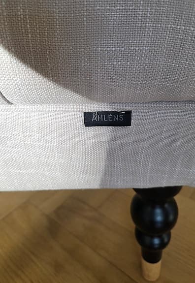 Åhléns Home stoppad bänk pall beige