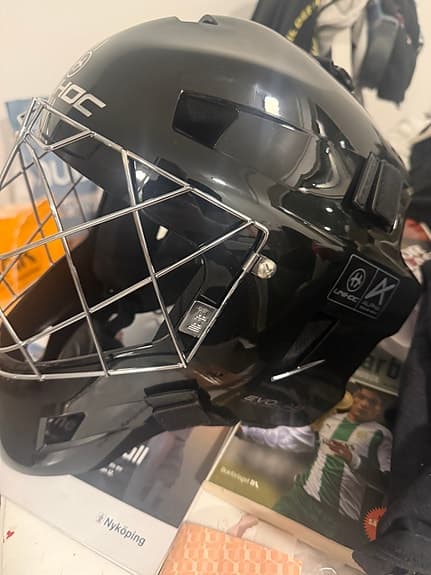 Unihoc målvaktshjälm