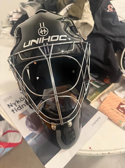 Unihoc målvaktshjälm