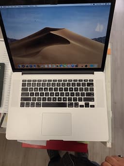 Apple MacBook Pro 15" laptop silver