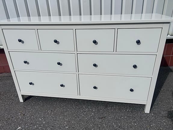 Ikea Hemnes byrå 8 lådor