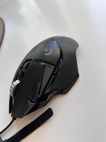 Logitech G502 HERO gamingmus svart
