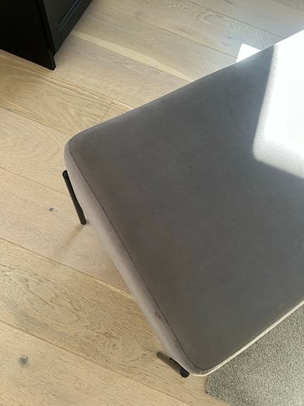 Grå sammets sittbank från Hemtex