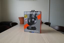 SteelSeries Arctis Nova Pro Wireless