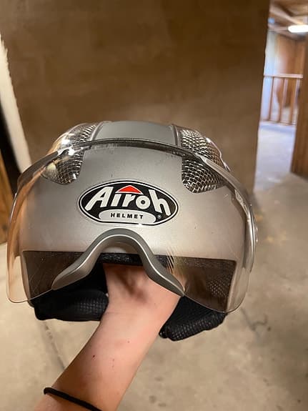 Airoh hjälm S 55–56 silver