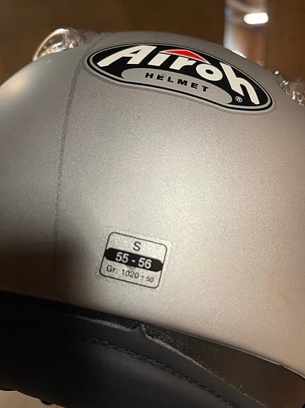 Airoh hjälm S 55–56 silver