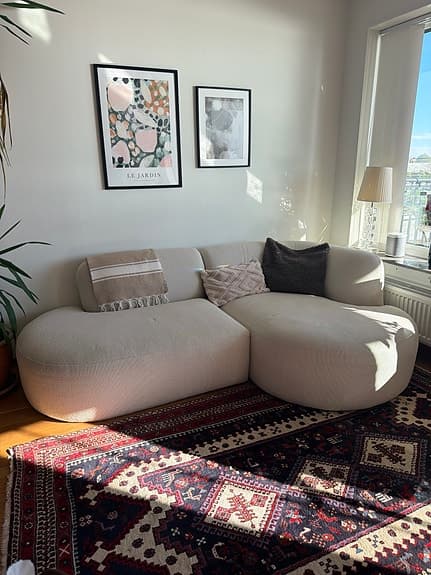 Skön soffa med divan säljes!