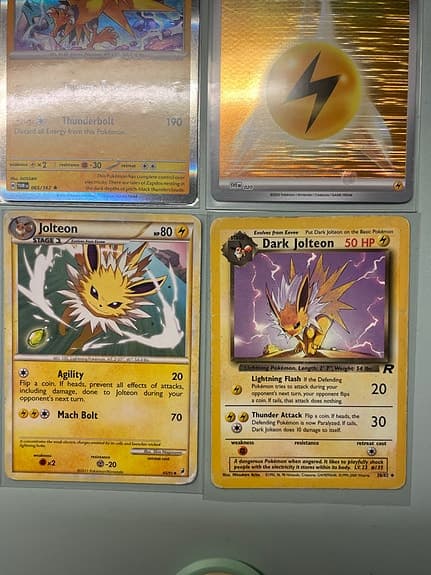 Pokémonkort–Zapdos Holo + Dark Jolteon + Jolteon +Energy -Lightning