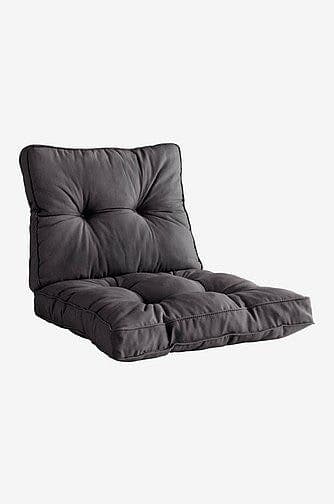 Grå dynor till soffa eller loungemöbel