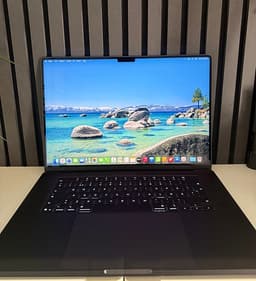 MacBook Pro 16” M5 Max 36GB / 2TB