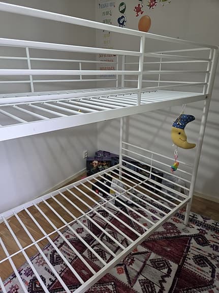 Våningensäng i metall