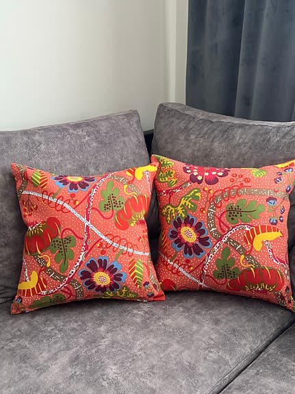 2st Kuddfodral/ Tyg Från Svenskt Tenn/ Josef Frank/ Mirakel Röda