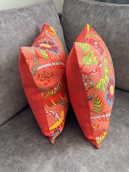 2st Kuddfodral/ Tyg Från Svenskt Tenn/ Josef Frank/ Mirakel Röda