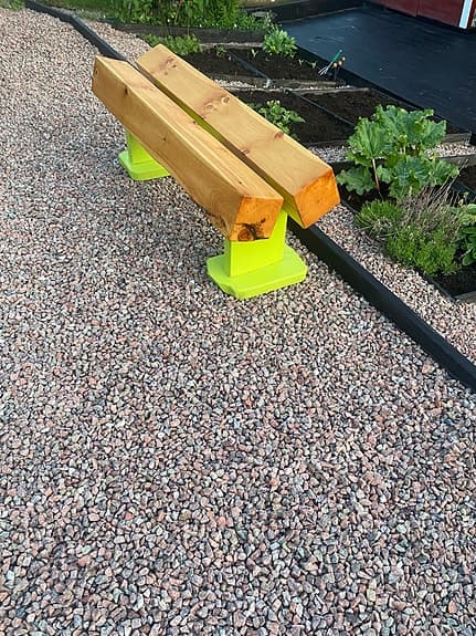 Trädgårdsbänk i trä