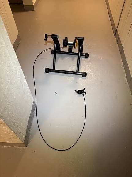 Minoura Magturbo Ergo cykeltrainer svart