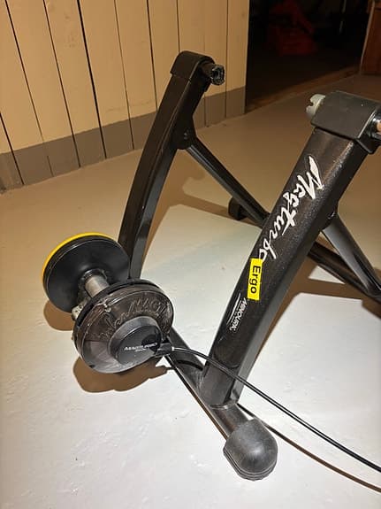 Minoura Magturbo Ergo cykeltrainer svart