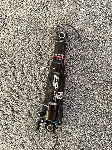 Helt ny RockShox SID Luxe bakdämpare svart