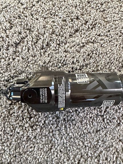 Helt ny RockShox SID Luxe bakdämpare svart